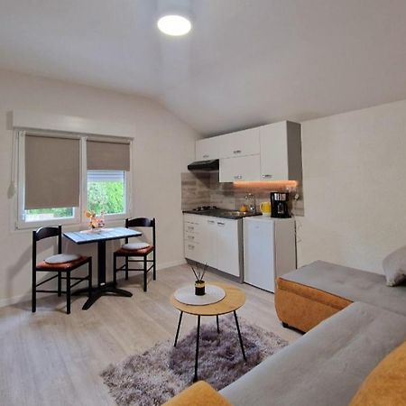 App & Beauty Loza Apartment Zambratija  Ngoại thất bức ảnh
